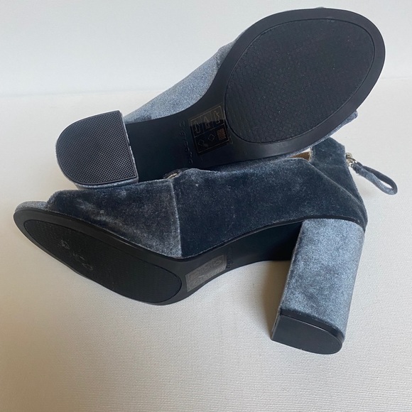 Soho Velvet Sandals/Heels - Picture 4 of 4